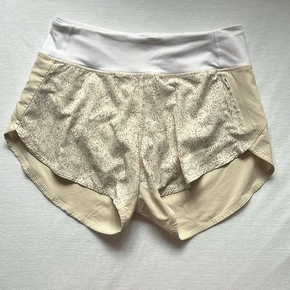 NWOT Outdoor Voices, Hudson, Cream Patterned, Running Shorts, Size M - Picture 2 of 12